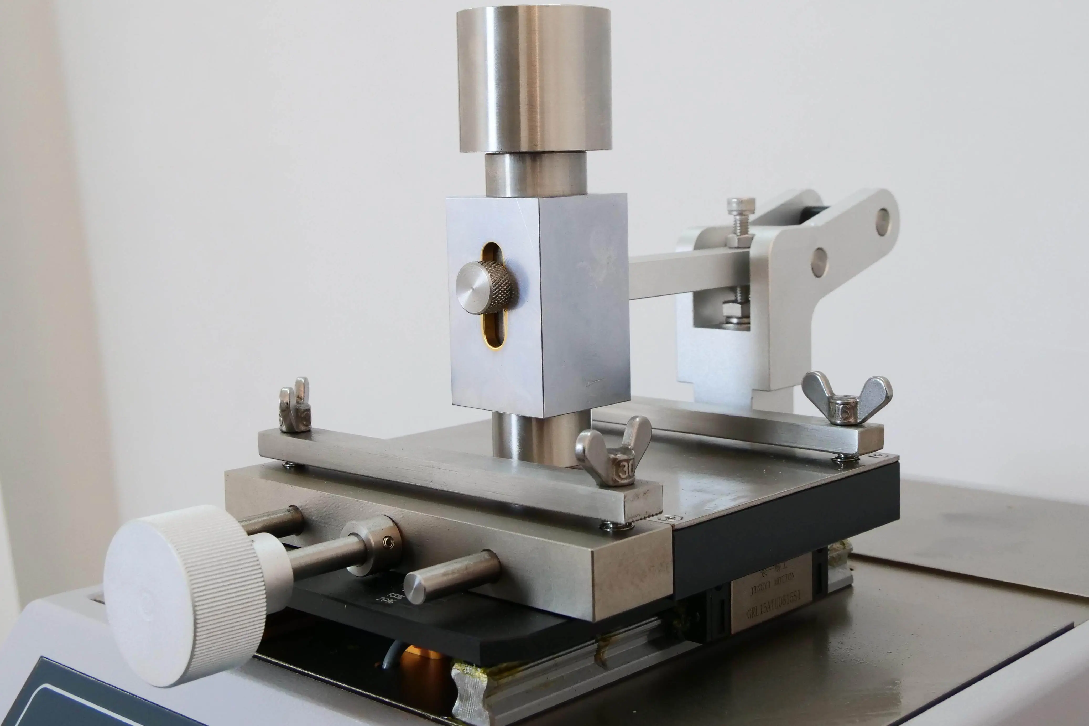 How to choose the IULTCS Veslic Leather Abrasion Tester?