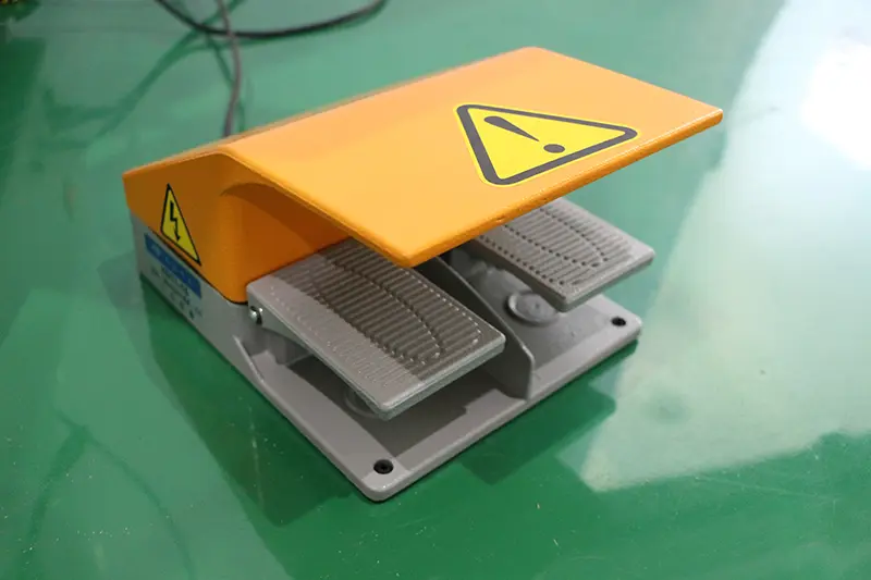 Foot switch