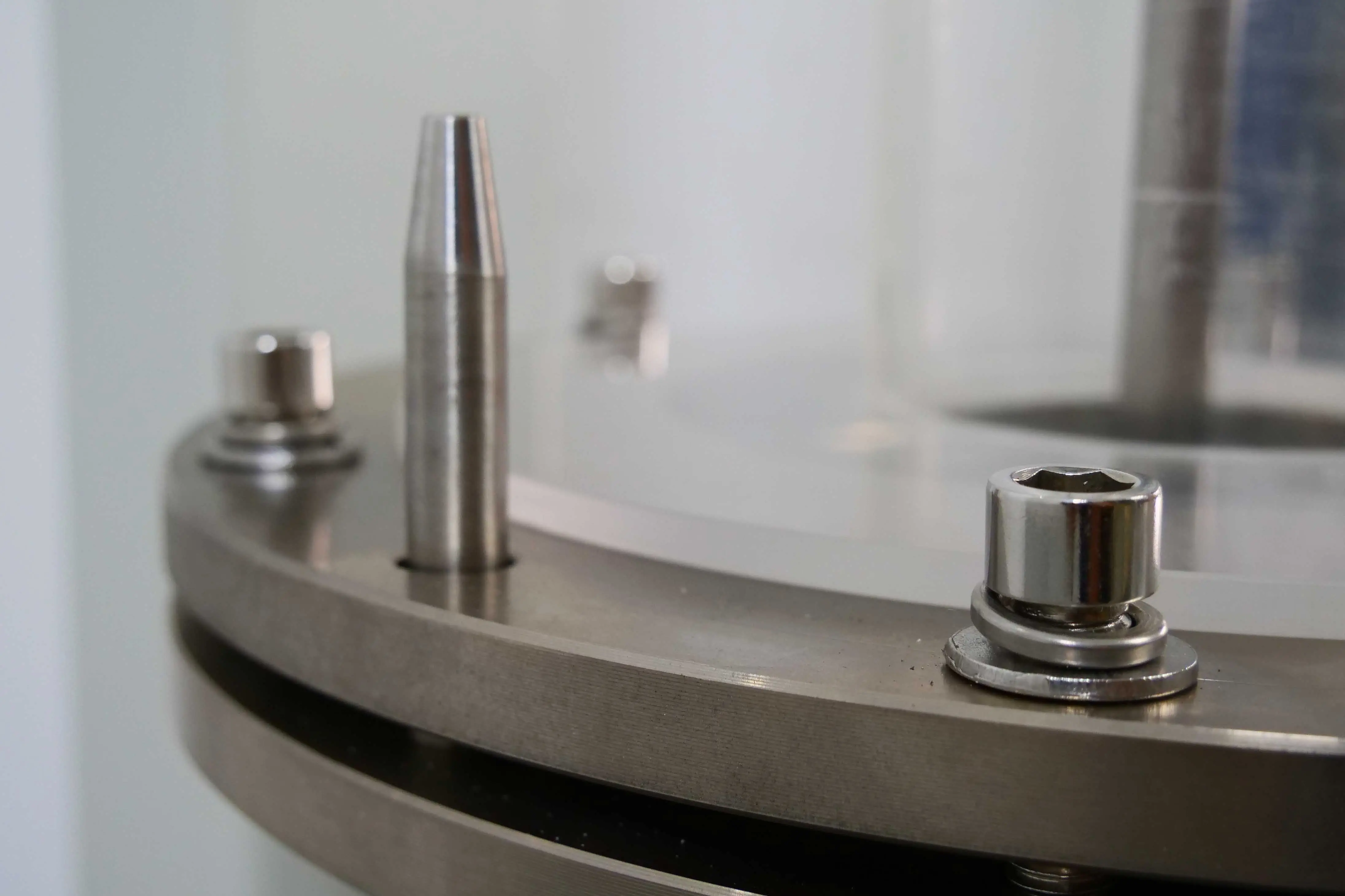 Screw bolt