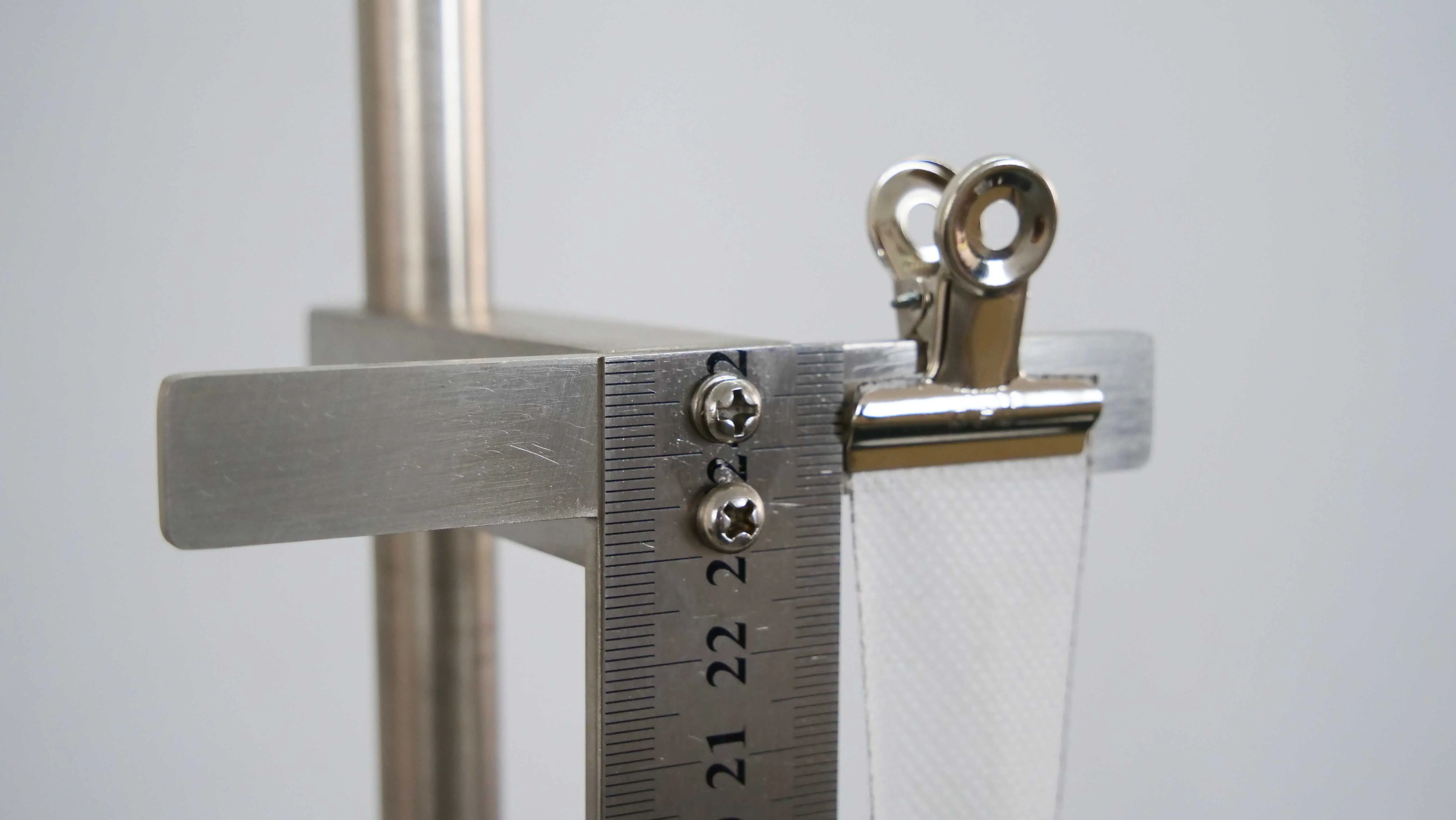 Stainless steel specimen clamp