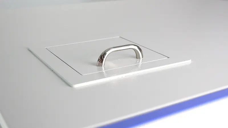 Detergent feeding port